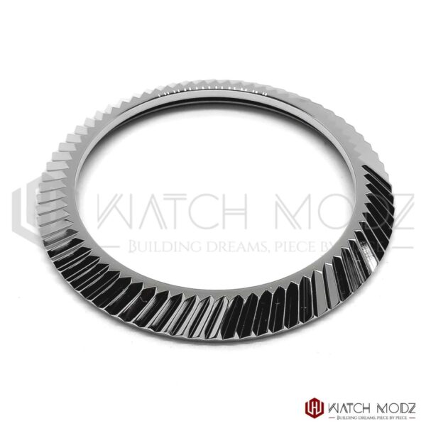 Skx007 bezel diagonal fluted silver